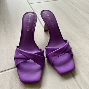 Gianni Bini purple heels